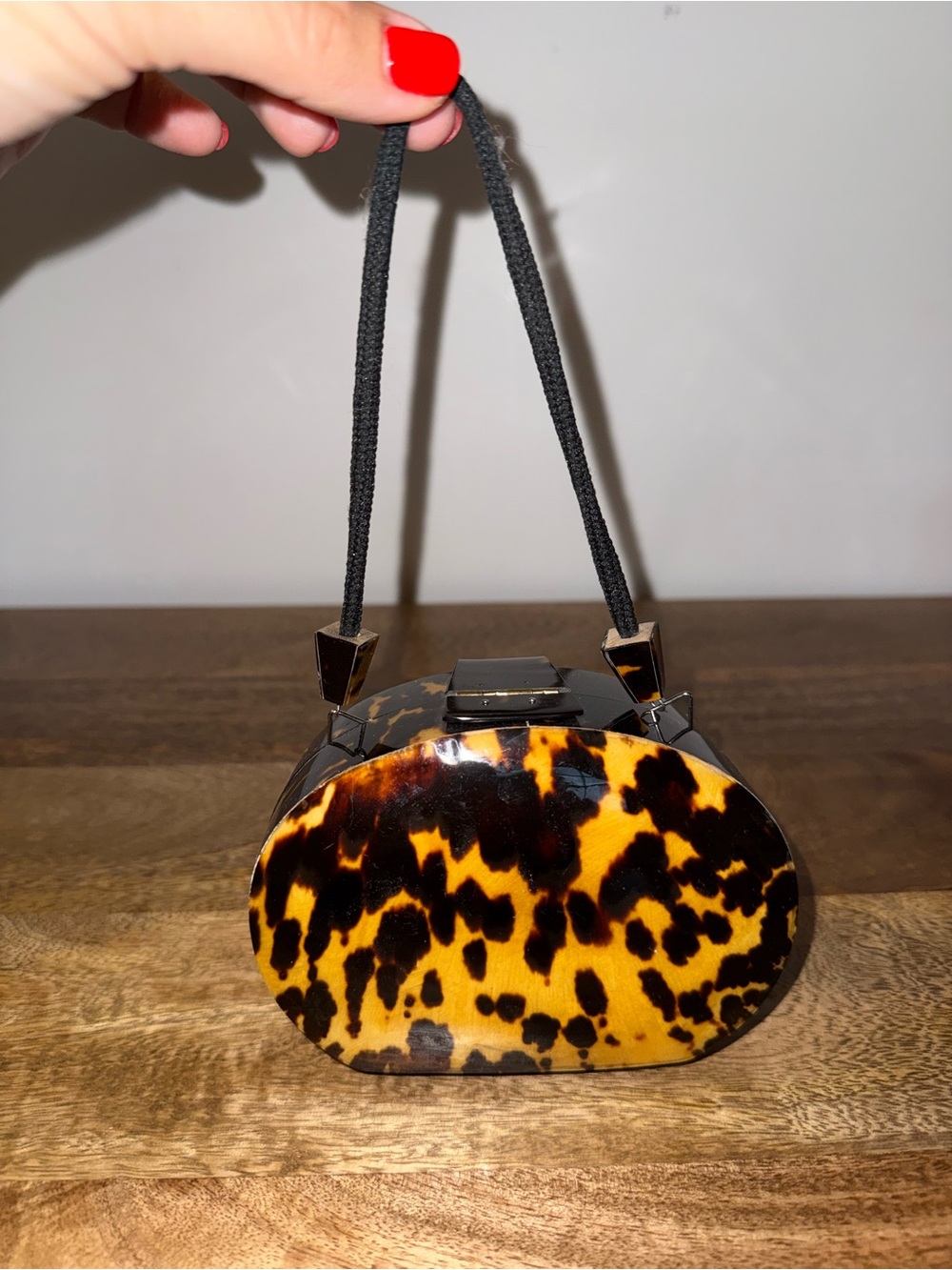 Private Listing for @karsimwms / Tortoiseshell VTG (chipped)